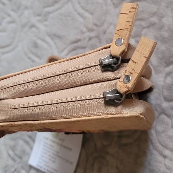 Vegan leather cork and raphia wallet - Picture 10 of 15